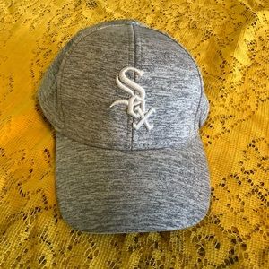 White Sox MLB CIBC Melonwear Hat cap SnapBack grey logo SGA